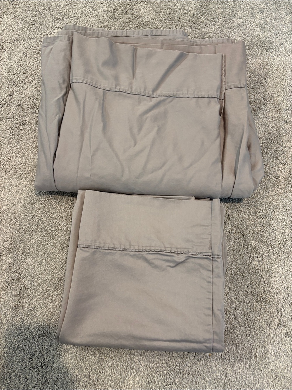 Kirkland 680 thread count Gray flat sheet/pillow case bundle